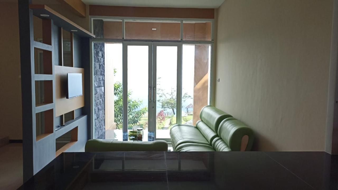 Pojok Kahyangan Homestay And Cabin Kejajar エクステリア 写真