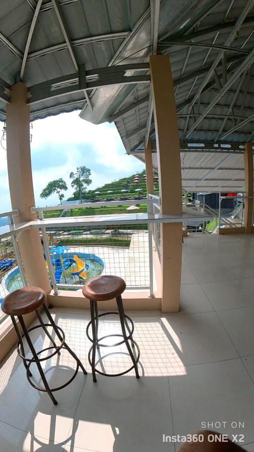 Pojok Kahyangan Homestay And Cabin Kejajar エクステリア 写真