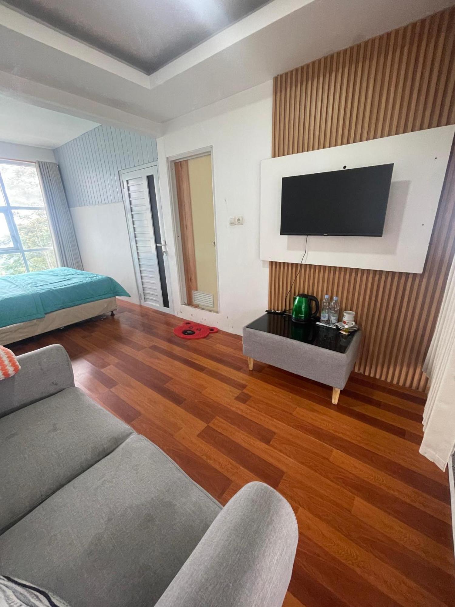 Pojok Kahyangan Homestay And Cabin Kejajar エクステリア 写真