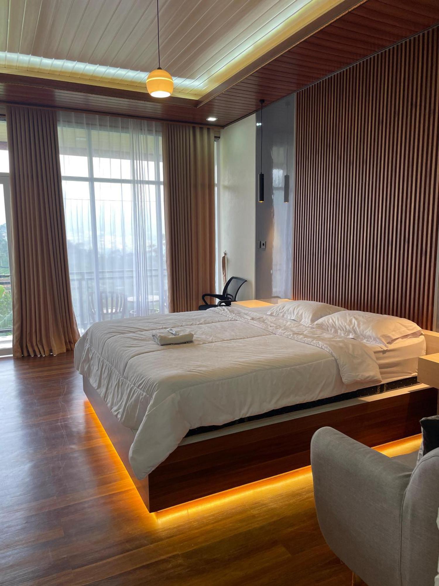 Pojok Kahyangan Homestay And Cabin Kejajar エクステリア 写真